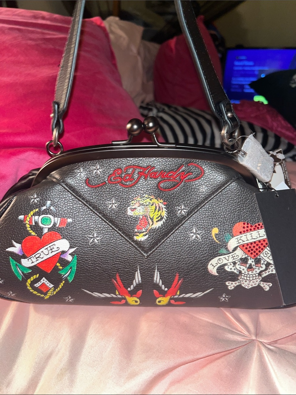 Ed Hardy Black Tattoo-Print Kiss-Lock Shoulder Bag